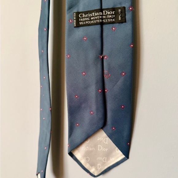Dior Other - Dior Blue Silk-Blend Men's Tie with Pink Dot Motif Vintage Christian Dior